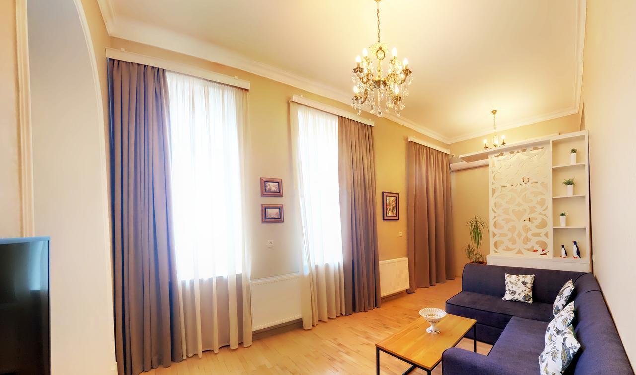 Royal District Apt ♛ Tbilisi Center Appartamento Esterno foto