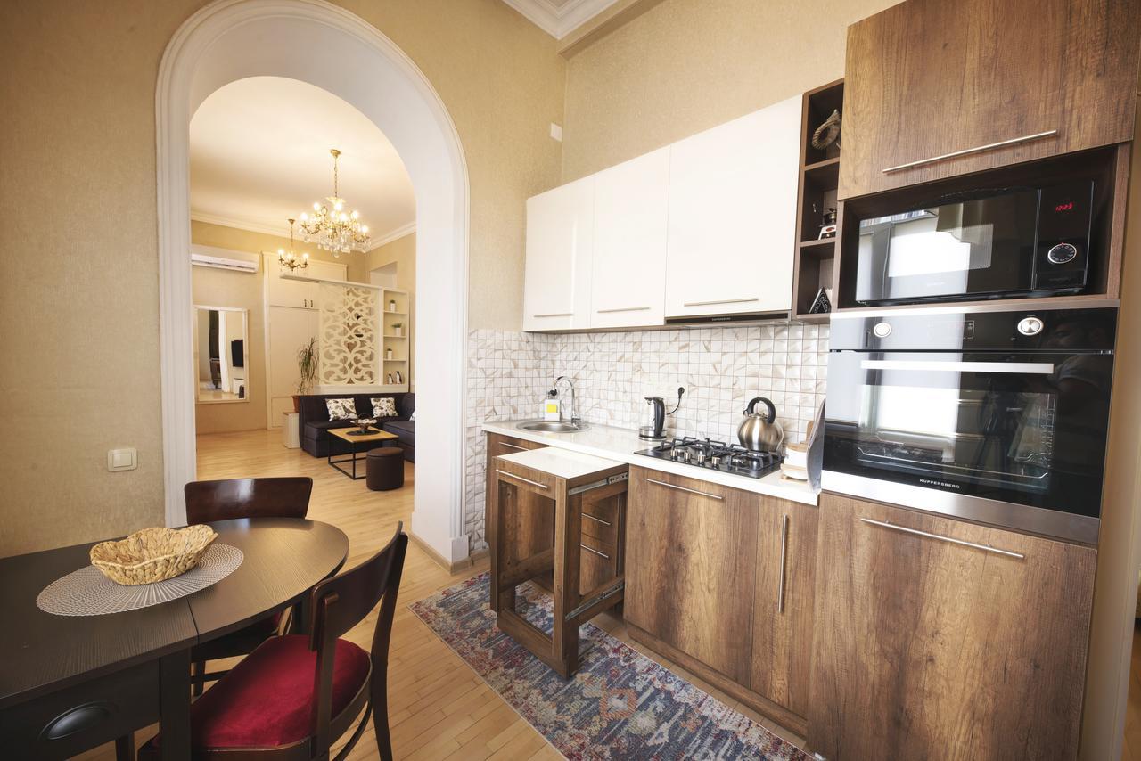 Royal District Apt ♛ Tbilisi Center Appartamento Esterno foto